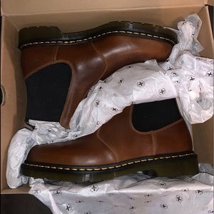 Dr. Martens Men's Hardy Butterscotch Chelsea Boot